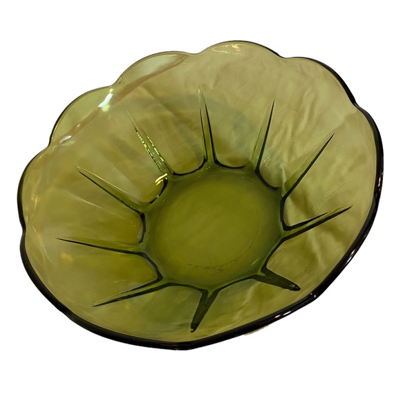 3/$12 Retro Green Glass Anchor Hocking Bowl - Picture 5 of 8